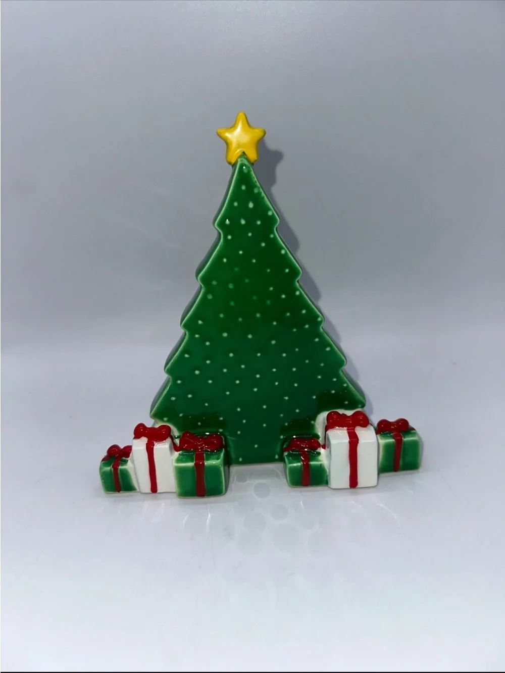 Department 56 Green Christmas Tree with Presents Decor Lynda Sylvester Design